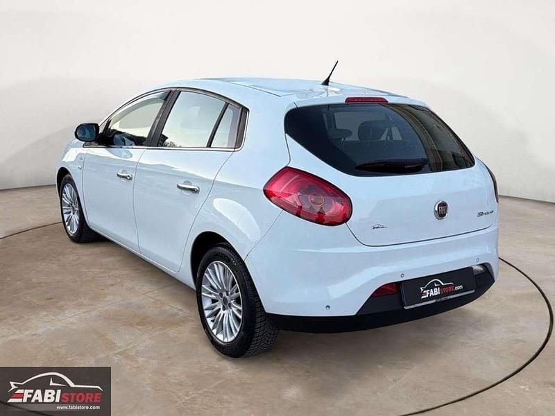 Usata Fiat Bravo Dynamic 105 CV (77 kW) 2010 Bianco Utilitaria