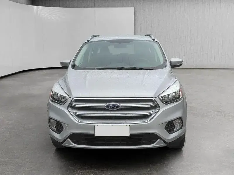 Usata Ford Kuga S 119 CV (87 kW) 2017 Argento SUV
