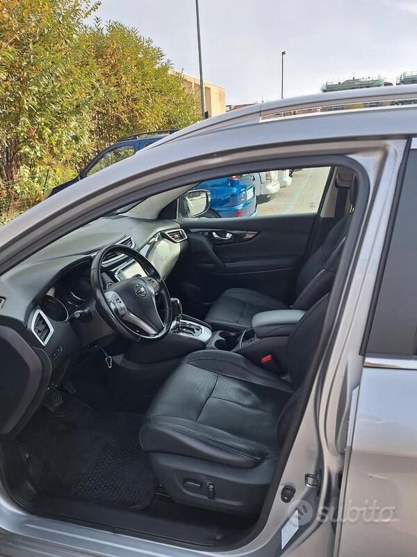 Usata Nissan Qashqai 2017 Grigio SUV