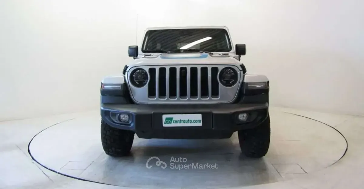 Usado Jeep Wrangler Rubicon 272 HP (200 kW) 2023 Prateado SUV