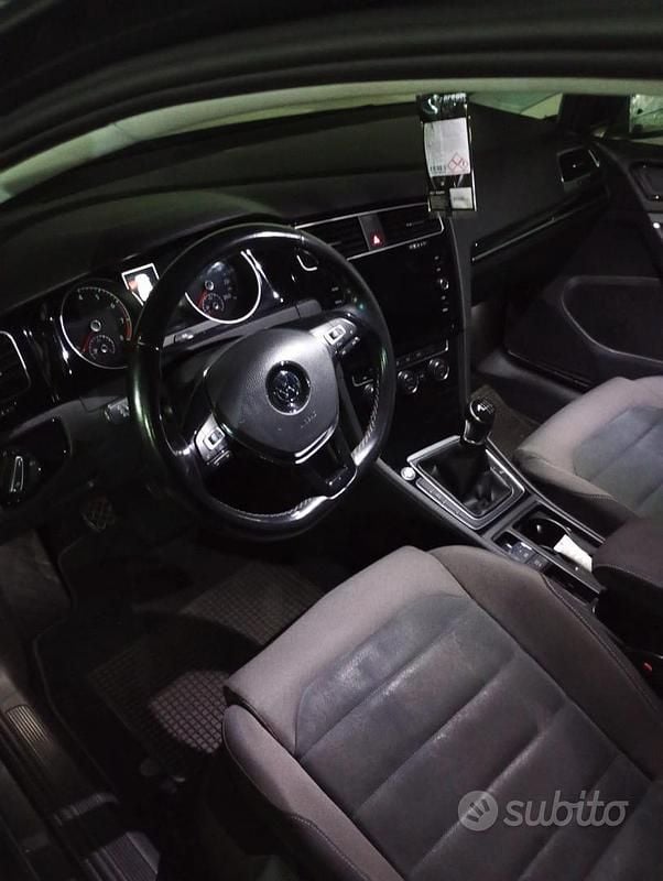 Usata VW Golf VII 110 CV (80 kW) 2018 Grigio Berlina