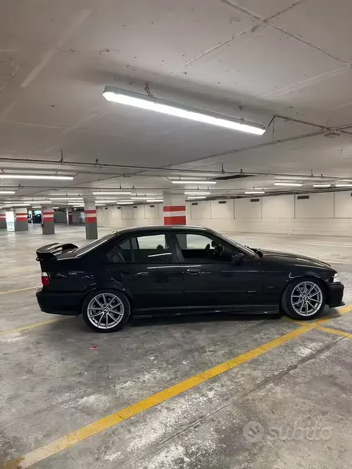 Usata BMW 320 150 CV (110 kW) 1993 Nero Berlina