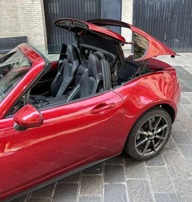 Usata Mazda MX5 Inclusive 160 CV (117 kW) 2017 Rosso Cabrio