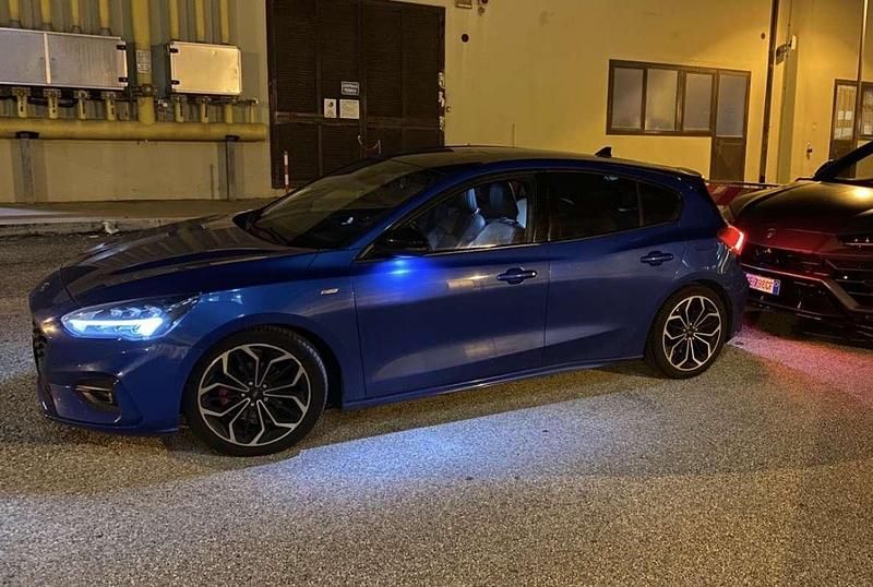 Usata Ford Focus ST-Line 120 CV (88 kW) 2018 Blu/azzurro Berlina