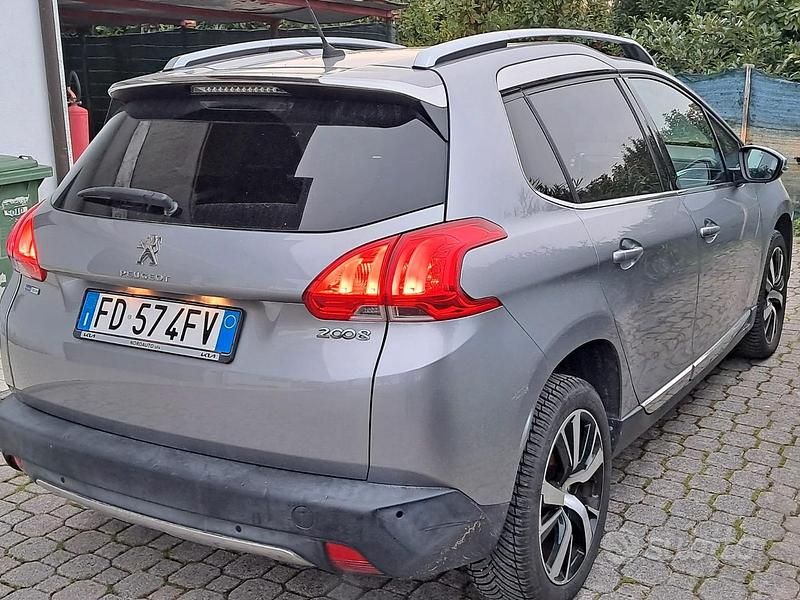 Usata Peugeot 2008 Allure 131 CV (96 kW) 2016 Grigio SUV