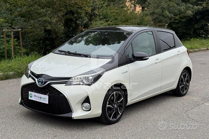 Bianco Usata 2016 Toyota Yaris Hybrid Trend Tre volumi | 11.500 € (Buon prezzo) - Immagine 1/4
