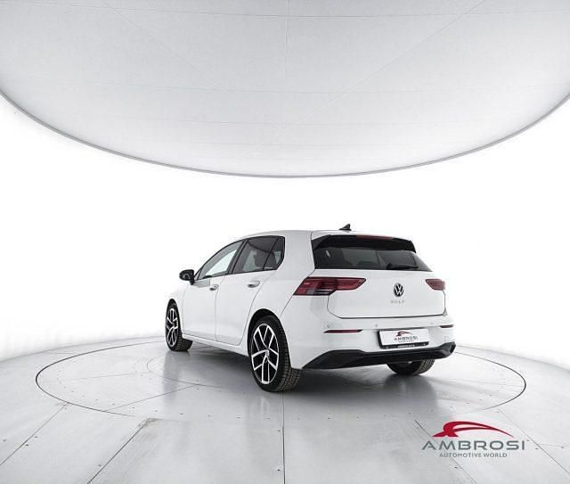 Usata VW Golf VII Life 116 CV (85 kW) 2021 Bianco Utilitaria
