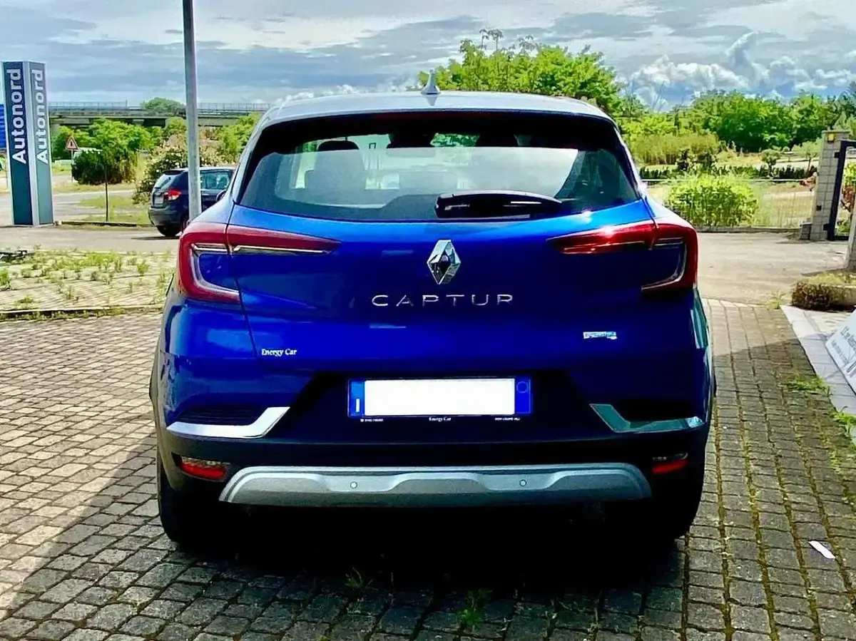 Usata Renault Captur Intens 92 CV (67 kW) 2021 Blu/azzurro SUV