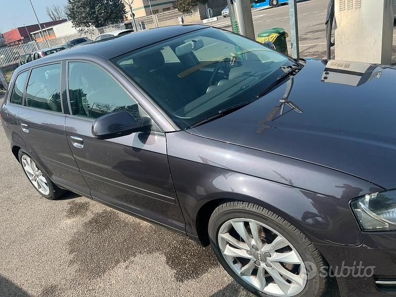 Usata Audi A3 Ambiente 140 CV (102 kW) 2012 Grigio Utilitaria
