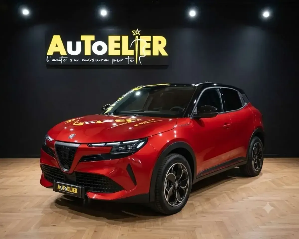 Nuova Alfa Romeo GT Junior Edizione Speciale 145 CV (106 kW) 2026 Nero SUV