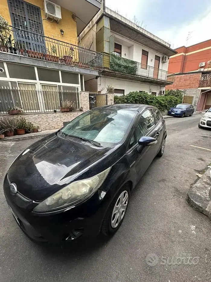 Usata Ford Fiesta 68 CV (50 kW) 2009 Nero Berlina