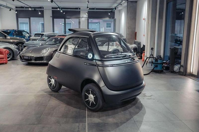 Nuova Micro Microlino 12 kW (17 CV) 2025 Nero opaco Utilitaria