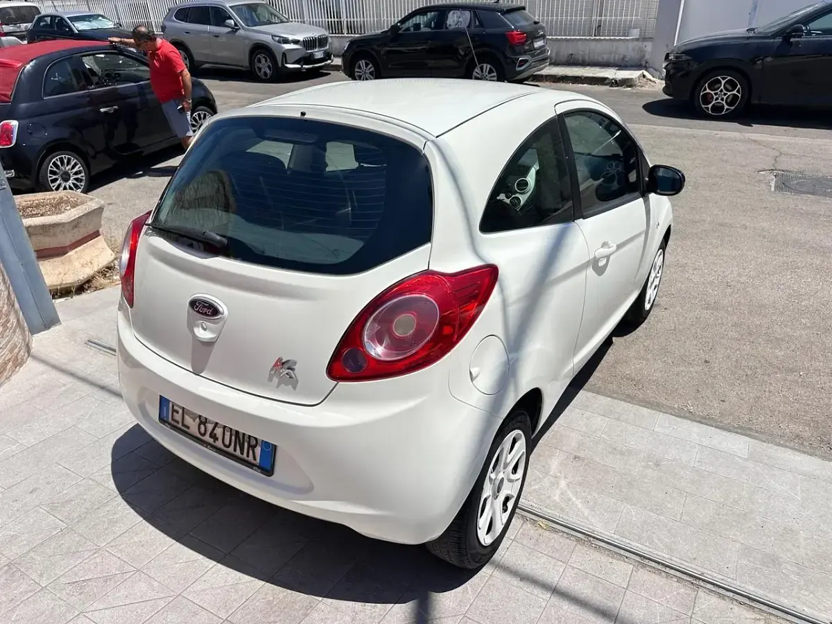 Usata Ford Ka Business Edition 69 CV (50 kW) 2012 Bianco Utilitaria