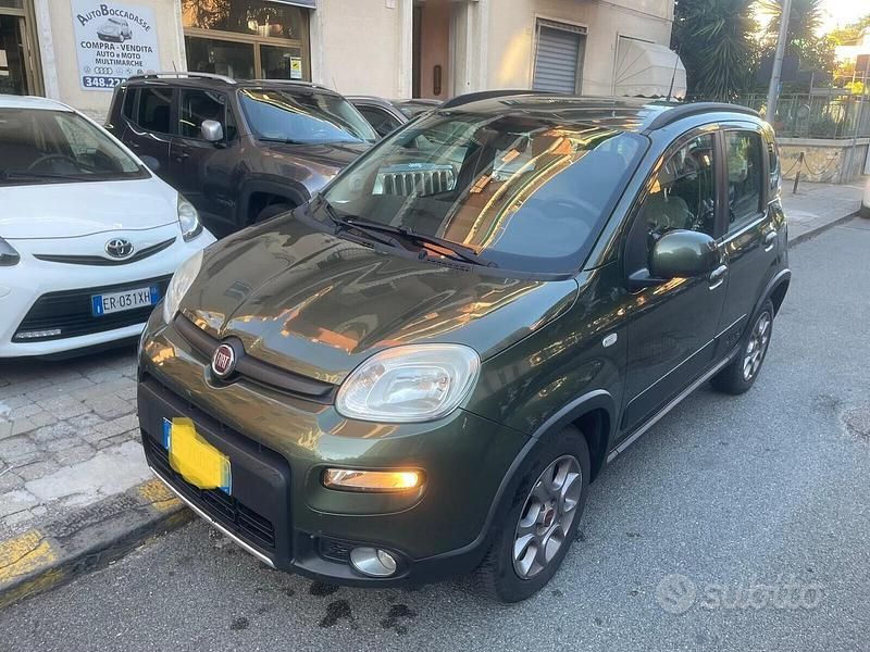 Verde Usata 2013 Fiat Panda 4x4 S Due volumi | 11.900 € (Molto cara) - Immagine 1/4