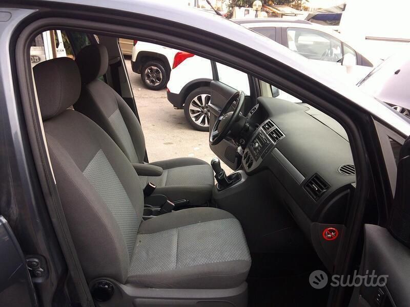 Usata Ford C-MAX 90 CV (66 kW) 2006 Grigio Monovolume