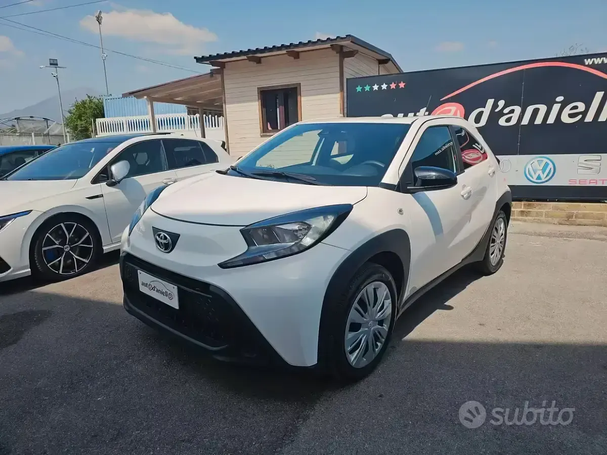 Usata Toyota Aygo X 72 CV (52 kW) 2025 Bianco SUV