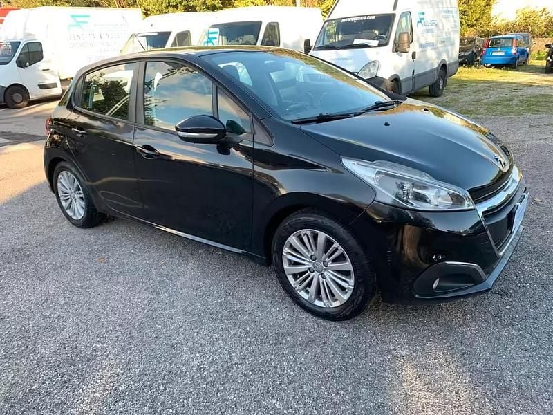Usata Peugeot 208 Allure 82 CV (60 kW) 2016 Nero Utilitaria