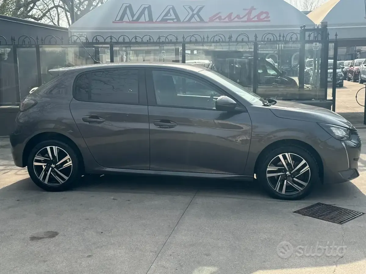 Usata Peugeot 208 GT 102 CV (75 kW) 2021 Grigio Utilitaria