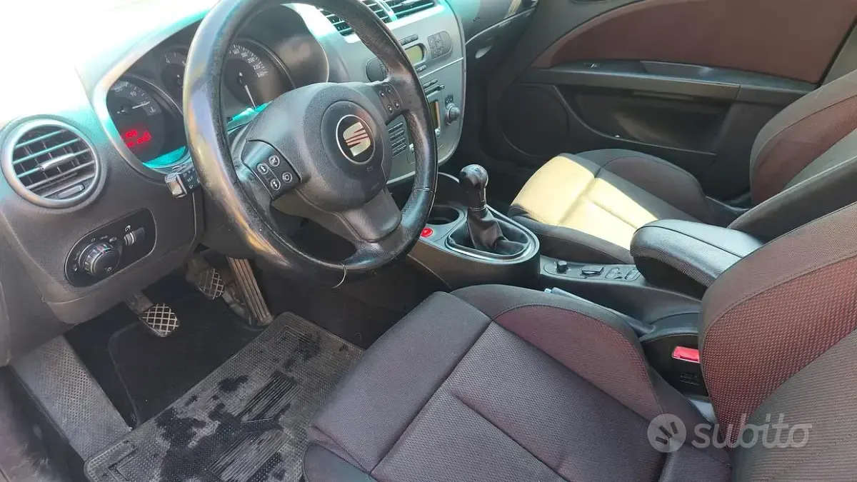 Usata Seat Leon 140 CV (102 kW) 2006 Utilitaria