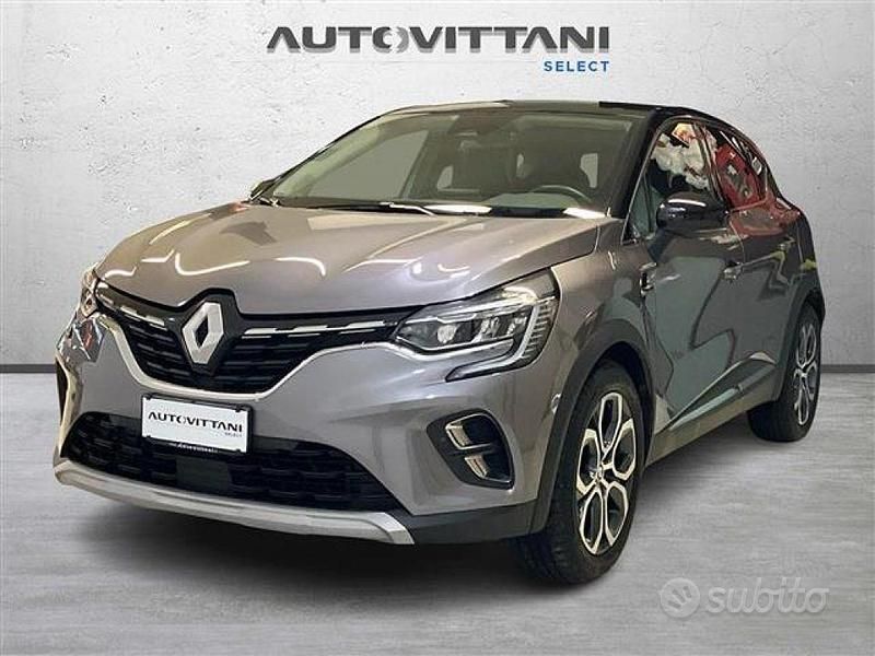 Usata Renault Captur Techno 145 CV (106 kW) 2023 Grigio scuro SUV