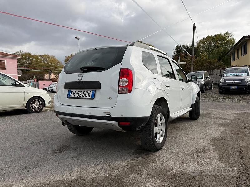 Usata Dacia Duster Lauréate 110 CV (80 kW) 2011 Bianco Berlina