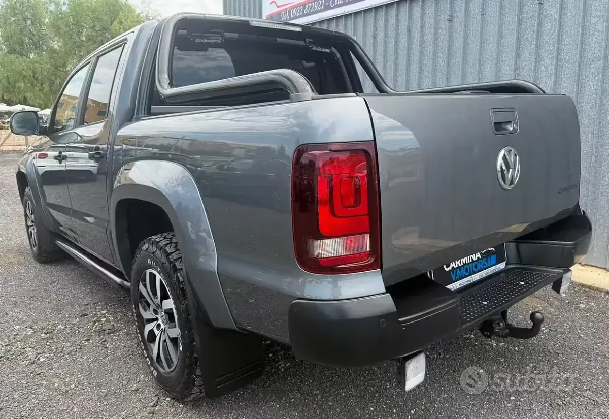 Usata VW Amarok Canyon 180 CV (132 kW) 2016 Grigio Pick-up