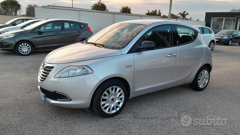 Usata Lancia Ypsilon S 69 CV (50 kW) 2012 Grigio Utilitaria