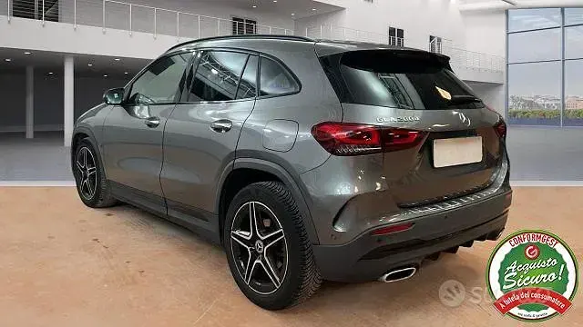 Usata Mercedes GLA200 Premium 150 CV (110 kW) 2022 Grigio SUV