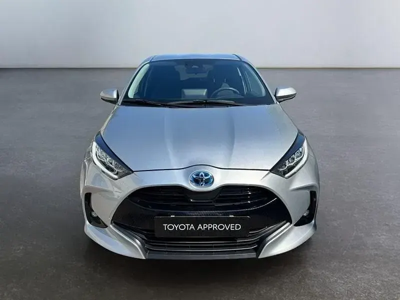 Usata Toyota Yaris Hybrid Trend 116 CV (85 kW) 2022 Argento Berlina