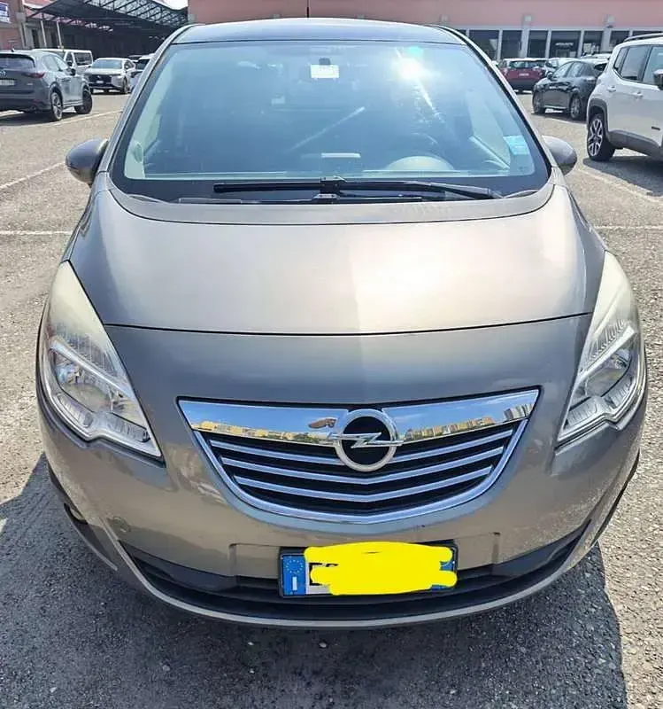 Usata Opel Meriva Cosmo 120 CV (88 kW) 2011 Bronzo Monovolume
