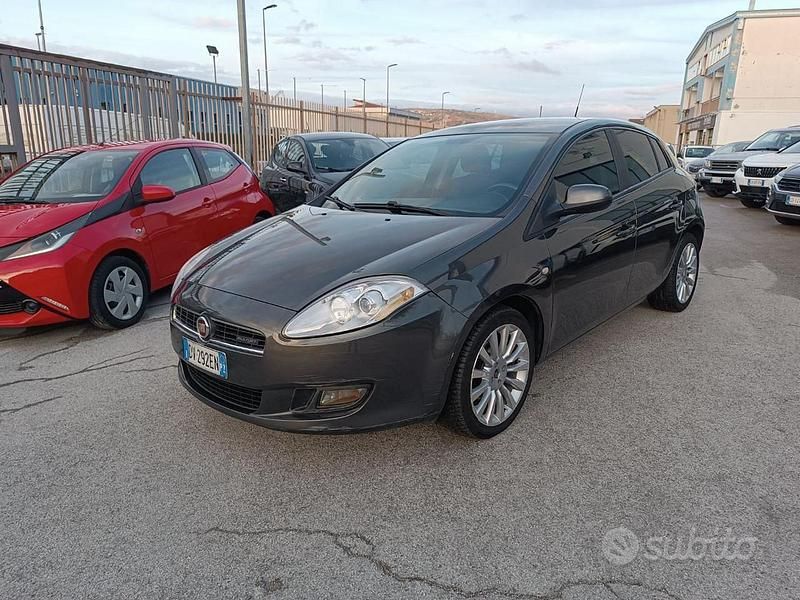 Usata Fiat Bravo Emotion 120 CV (88 kW) 2009 Grigio Utilitaria