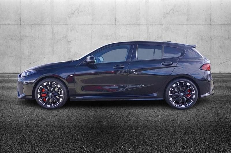 Usata BMW M135 M Sport 300 CV (220 kW) 2025 Nero Utilitaria