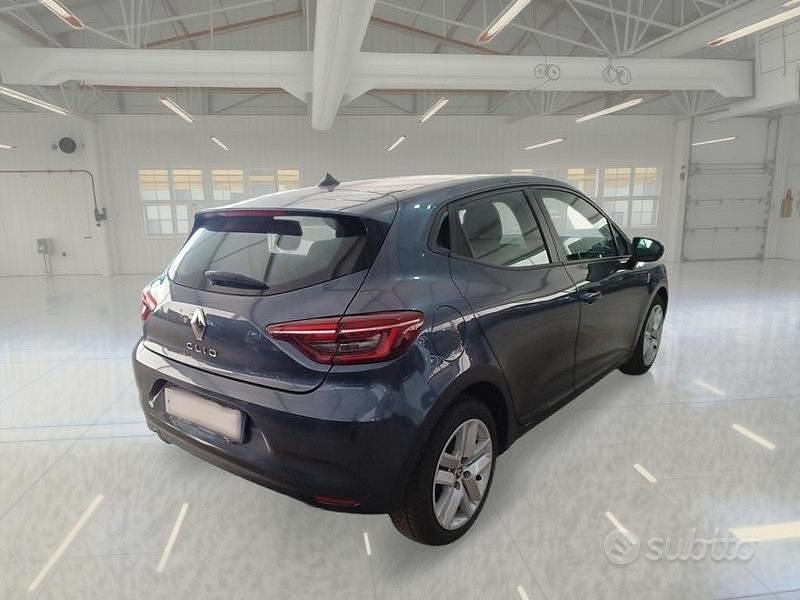 Usata Renault Clio V Business 91 CV (66 kW) 2022 Grigio Berlina