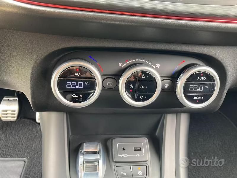 Usata Alfa Romeo Giulietta Distinctive 150 CV (110 kW) 2017 Bianco Utilitaria