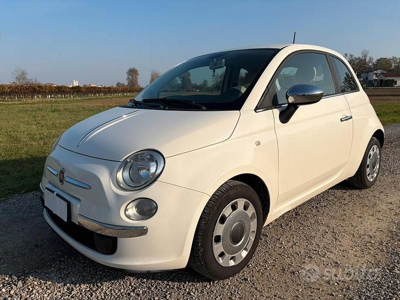 Bianco Usata 2013 Fiat 500 Pop Due volumi | 5900 € (Buon prezzo) - Immagine 1/4