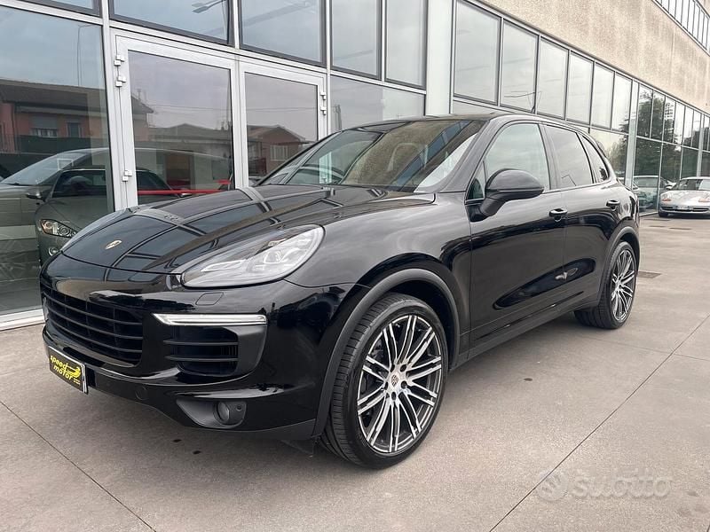 Usata Porsche Cayenne Platinum Edition 250 CV (183 kW) 2016 Nero SUV