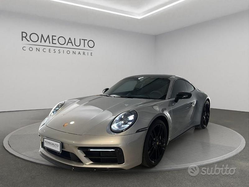 Usata Porsche 911 Carrera 4 GTS 480 CV (353 kW) 2022 Grigio scuro Coupé