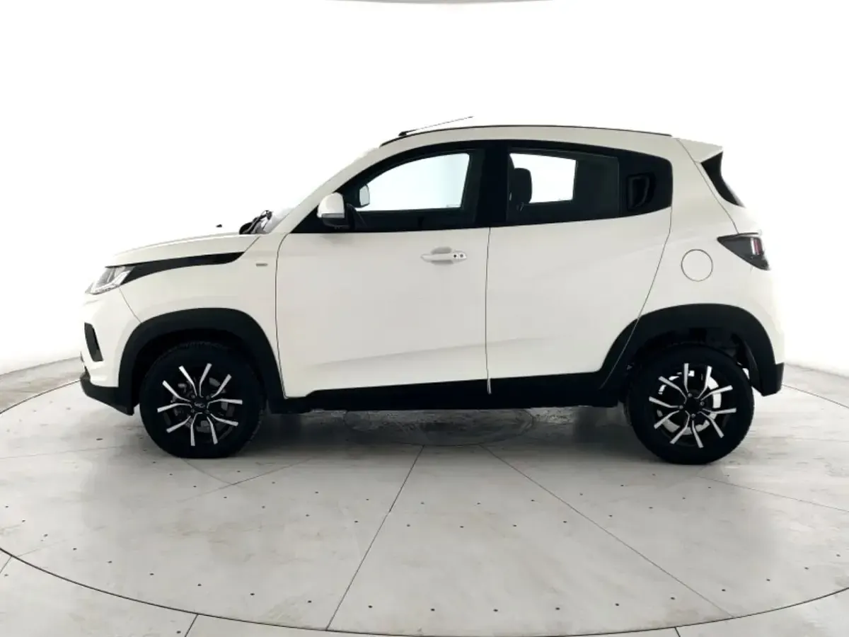 Usata Mahindra KUV100 87 CV (63 kW) 2025 SUV