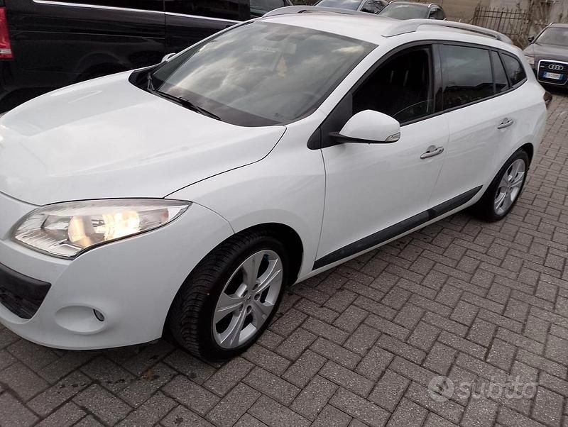 Usata Renault Mégane GrandTour 110 CV (80 kW) 2010 Bianco Station wagon