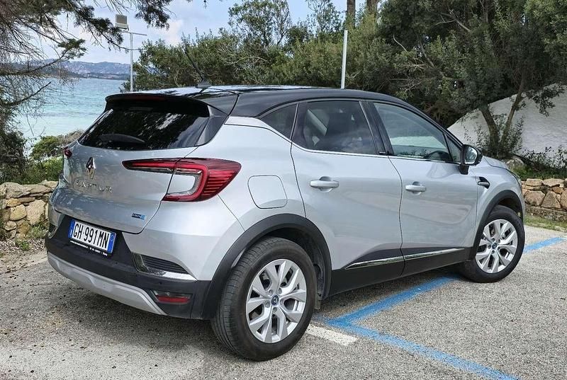 Usata Renault Captur Intens 92 CV (67 kW) 2022 SUV