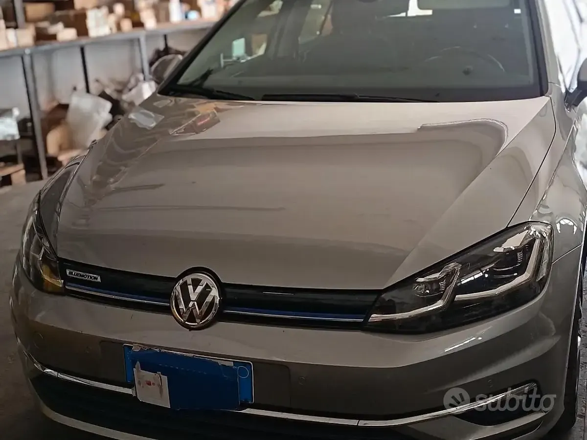 Usata VW Golf VII 110 CV (80 kW) 2018 Grigio Berlina