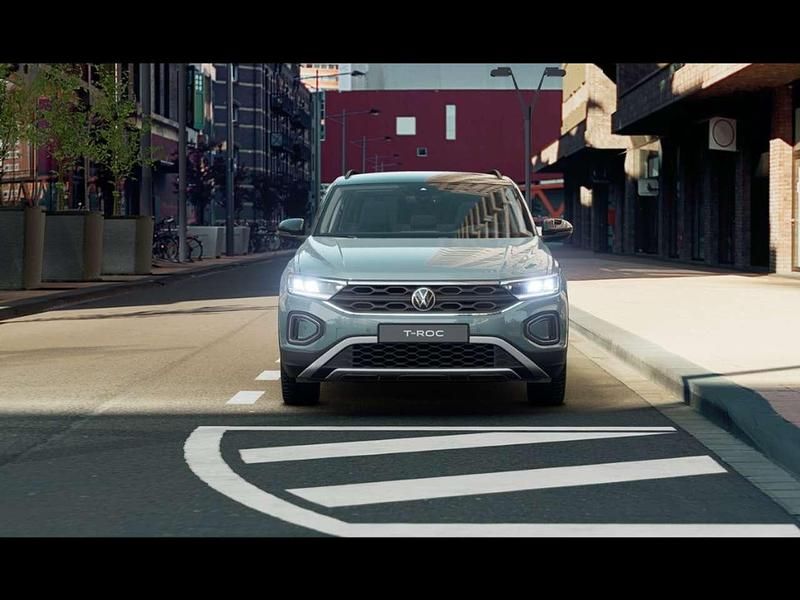 Nuova VW T-Roc Edition 150 CV (110 kW) 2025 Petroleum blue metallizzato ne SUV