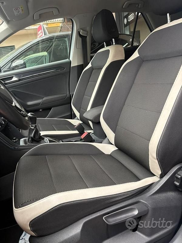 Usata VW T-Roc Advance 115 CV (84 kW) 2019 Bianco SUV