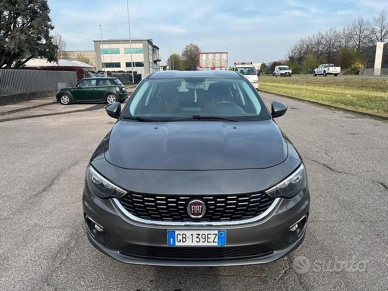 Usata Fiat Tipo Lounge 120 CV (88 kW) 2020 Grigio Berlina