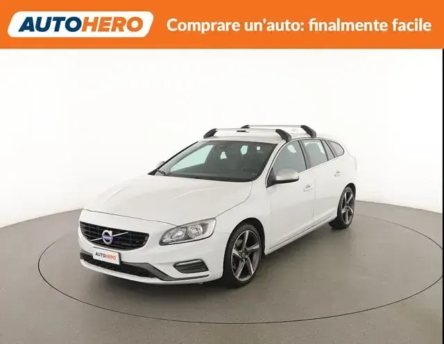 Usata Volvo V60 R-Design Momentum 150 CV (110 kW) 2015 Station wagon
