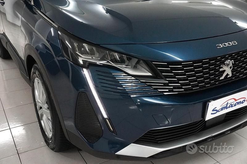Usata Peugeot 3008 Allure 131 CV (96 kW) 2022 Blu SUV