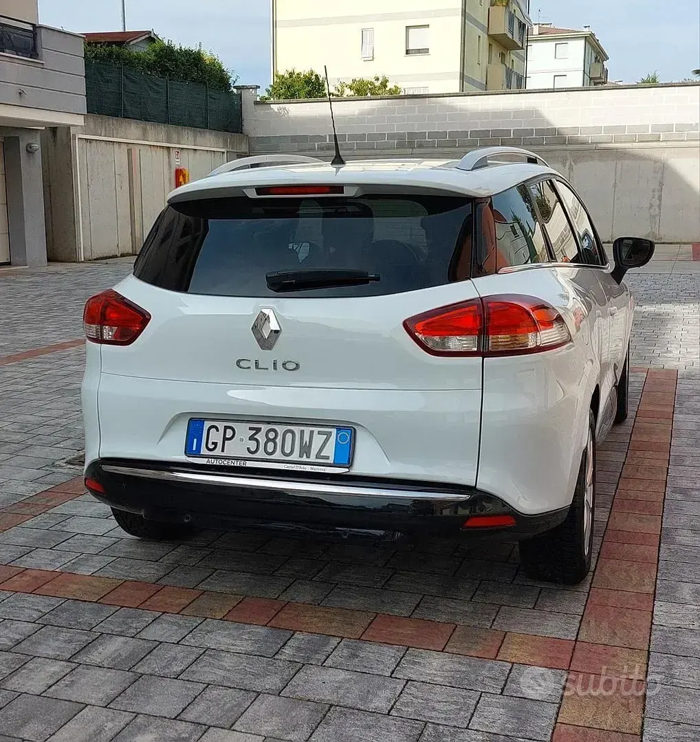Usata Renault Clio 72 CV (52 kW) 2020 Bianco Station wagon