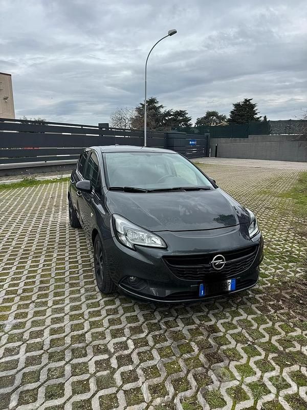 Usata Opel Corsa 90 CV (66 kW) 2017 Grigio Utilitaria