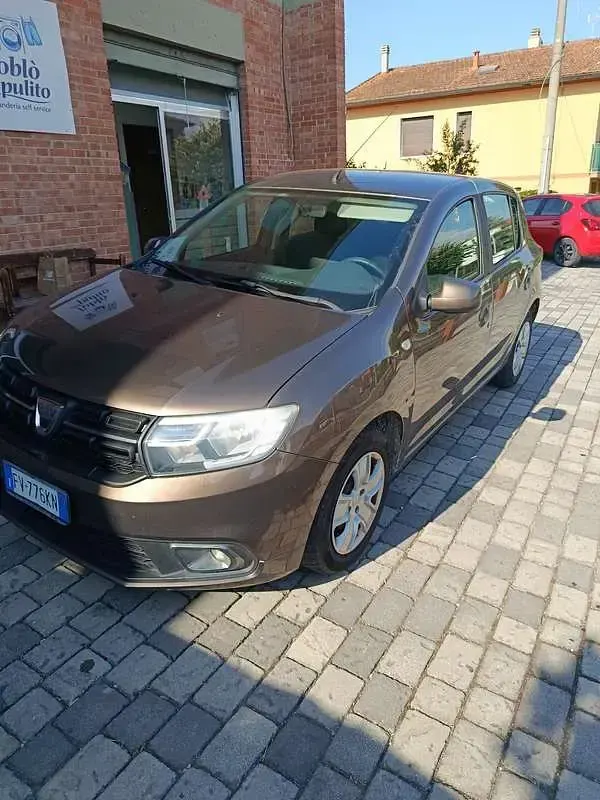Usata Dacia Sandero Comfort 90 CV (66 kW) 2019 Berlina