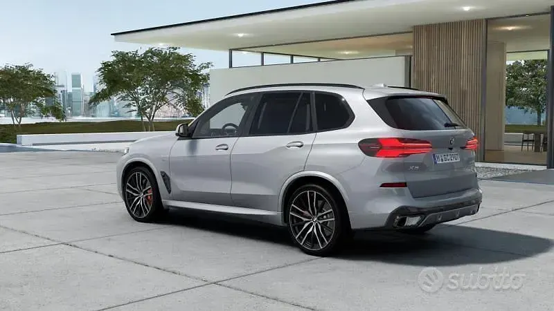 Nuova BMW X5 M Sport 298 CV (219 kW) 2026 Grigio SUV
